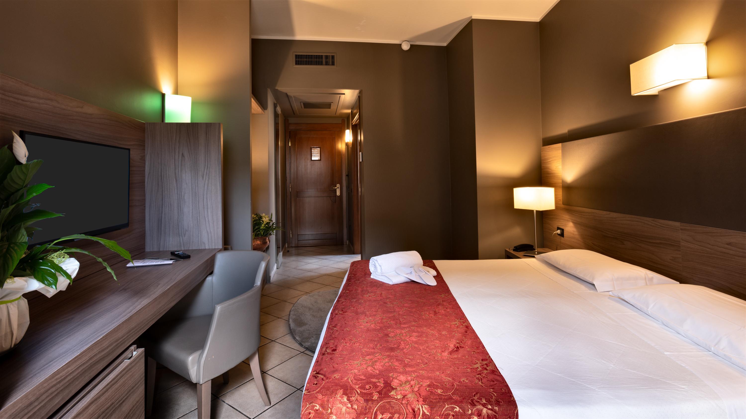 Hotel Sunflower 4*