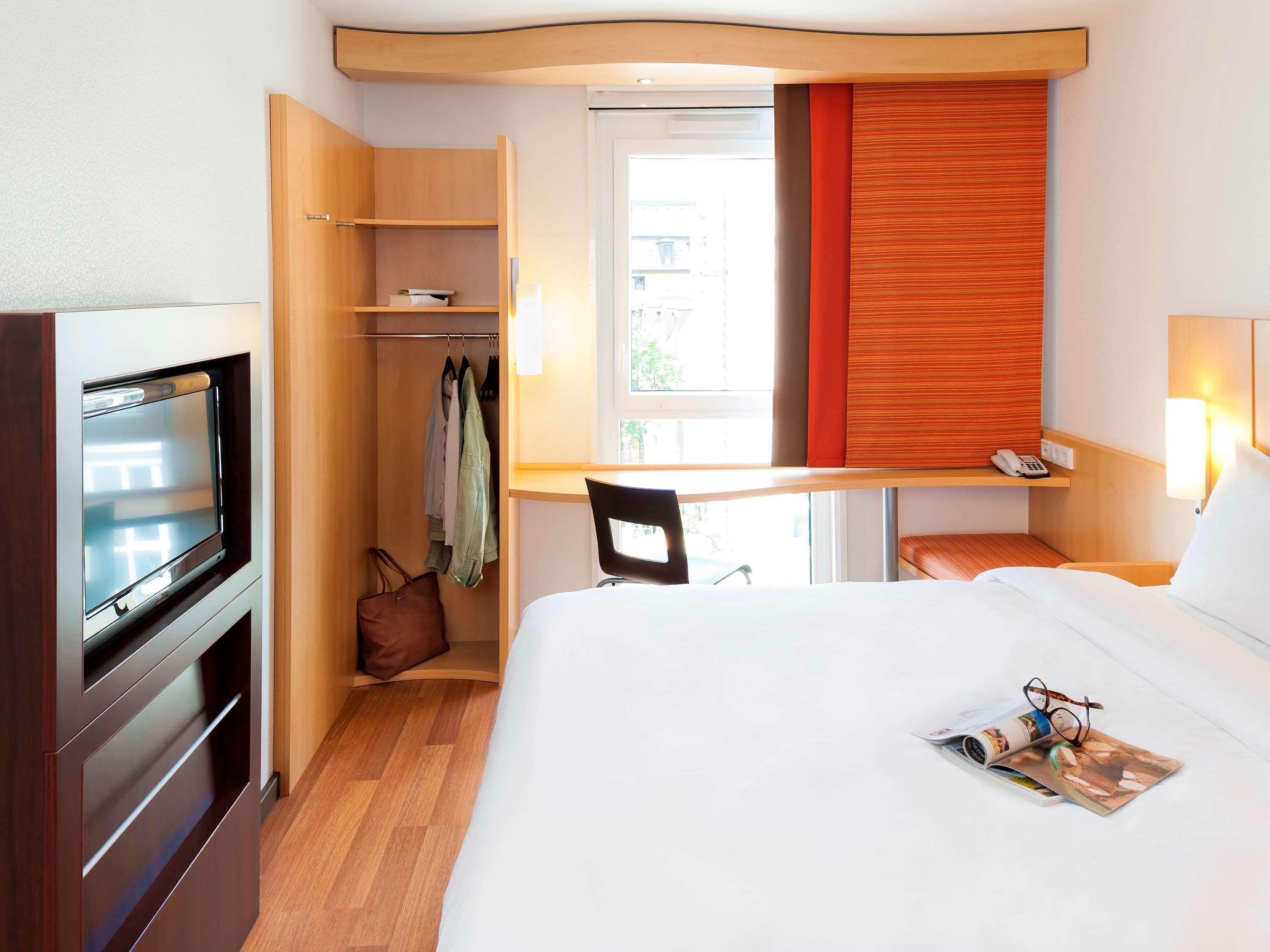 Ibis Centro Hotel 3*