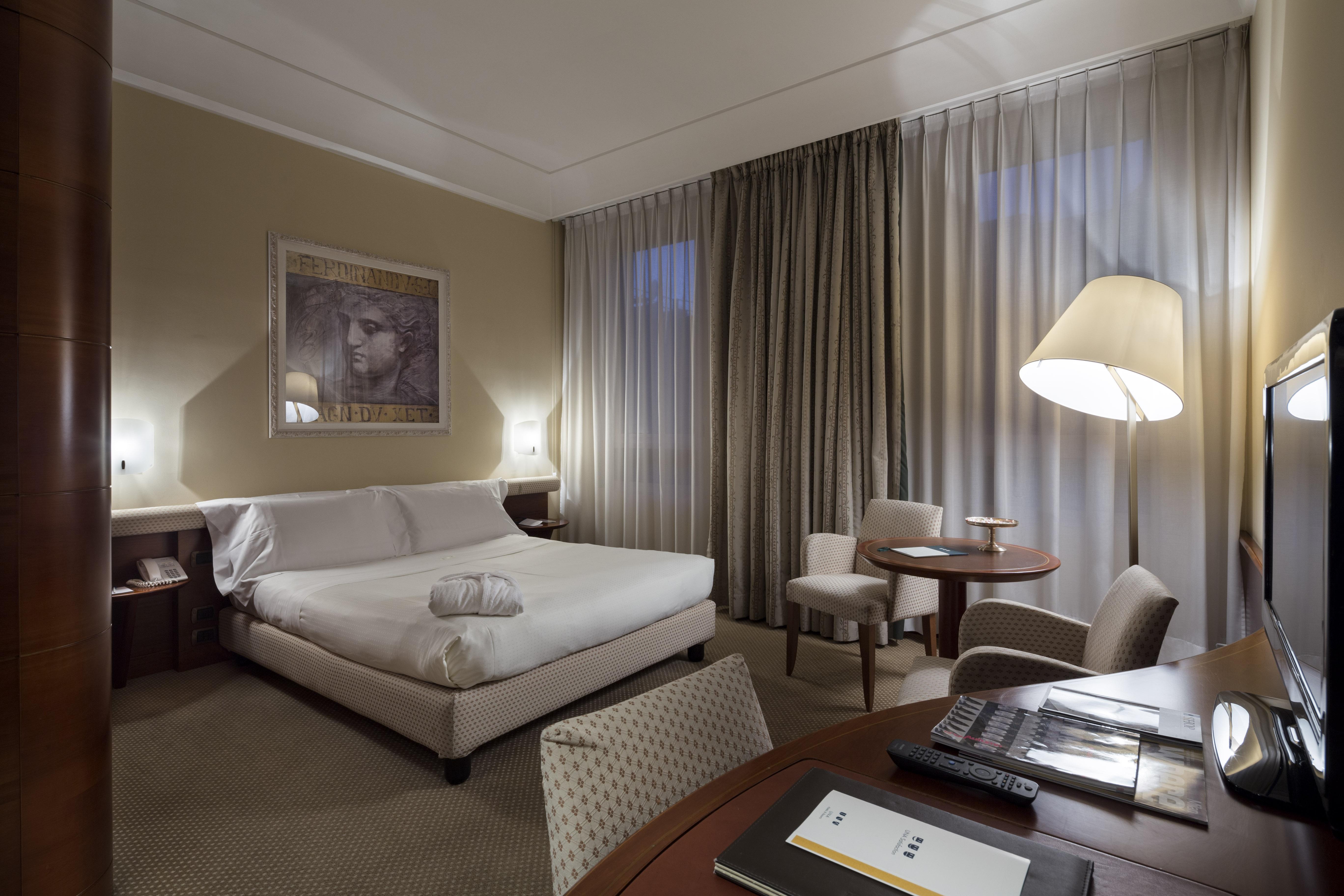 Una Cusani Hotel 4*