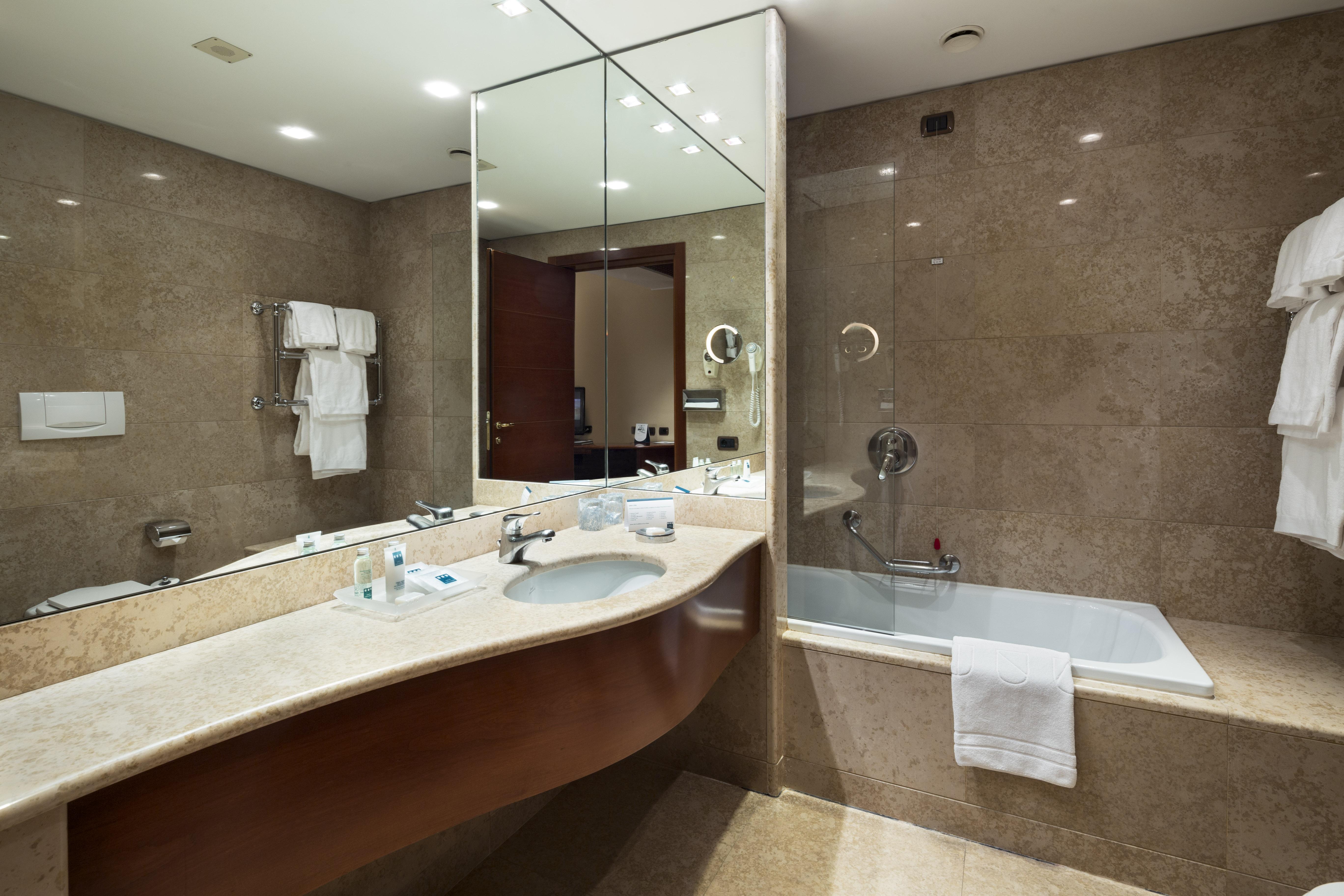 Una Cusani Hotel Milão