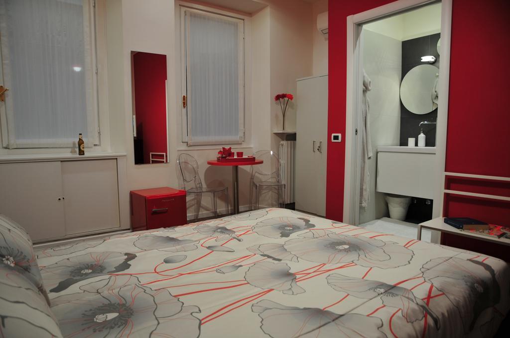 Eva & Diabolik's Secret * Milan