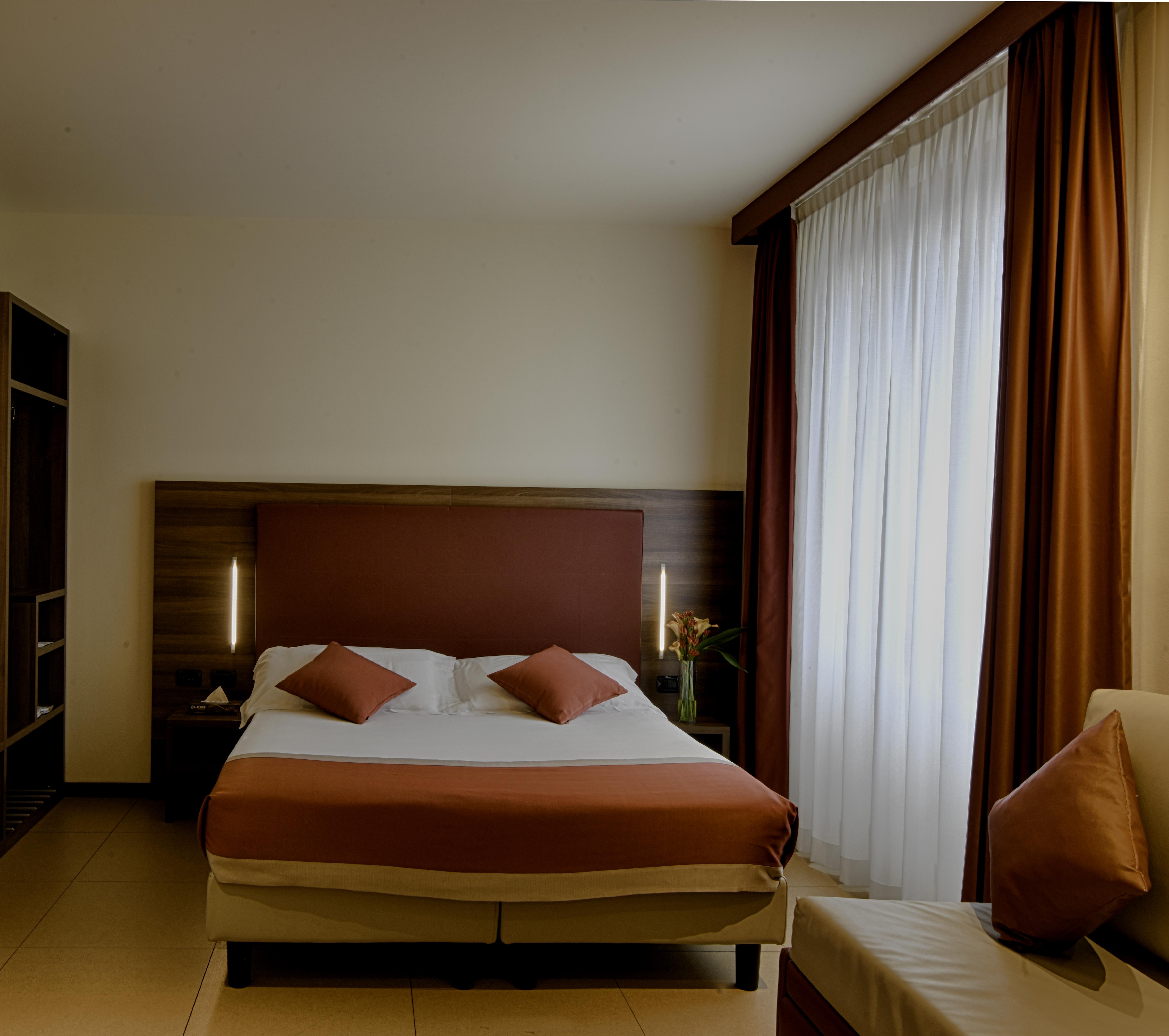 Duomo Hotel & Apartments 4*