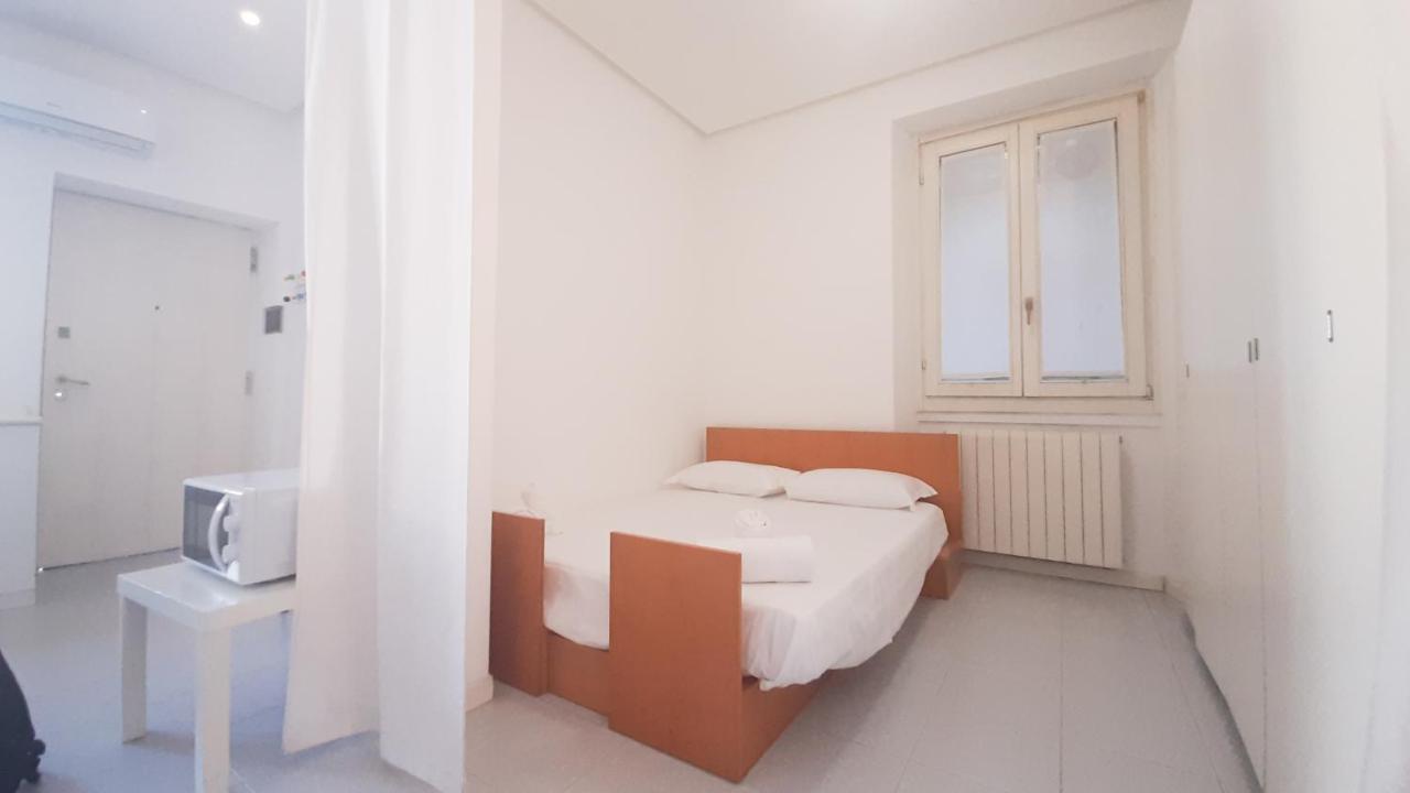 Joivy Light Isola Apartment *
