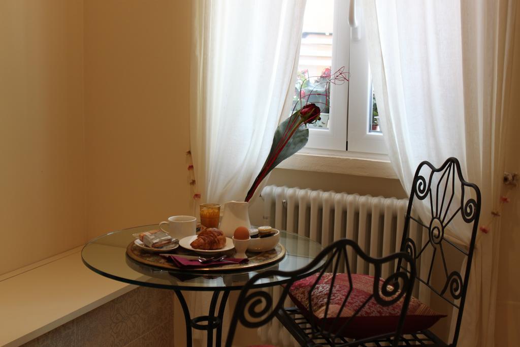 Abracadabra Tortona Bed & Breakfast 2*