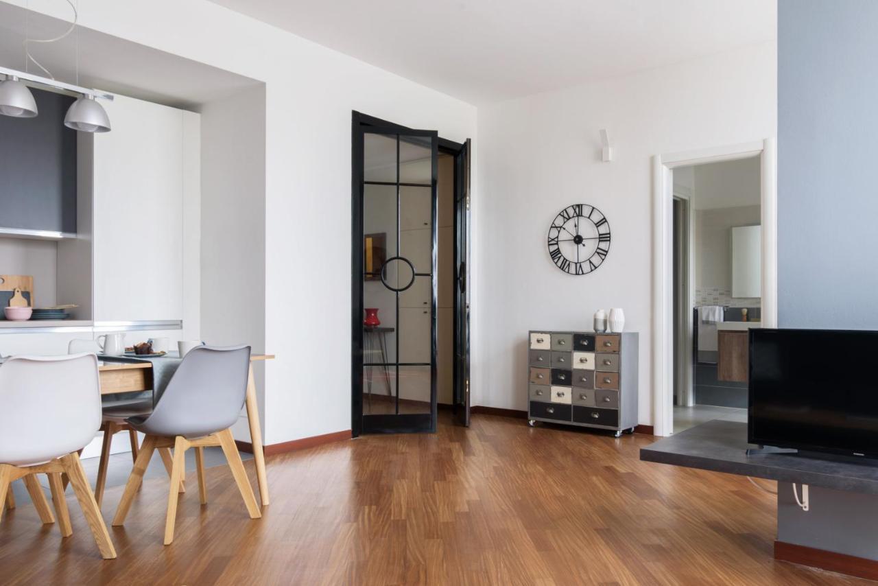 Apartment Altido Superb Flat With Office Near Dateo Station *