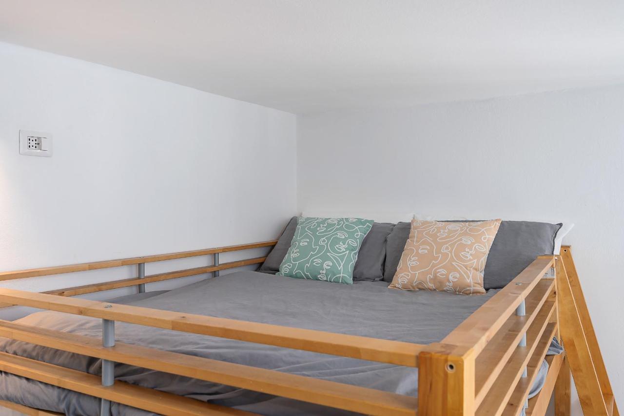 Design In The Heart Of Bicocca Apartment