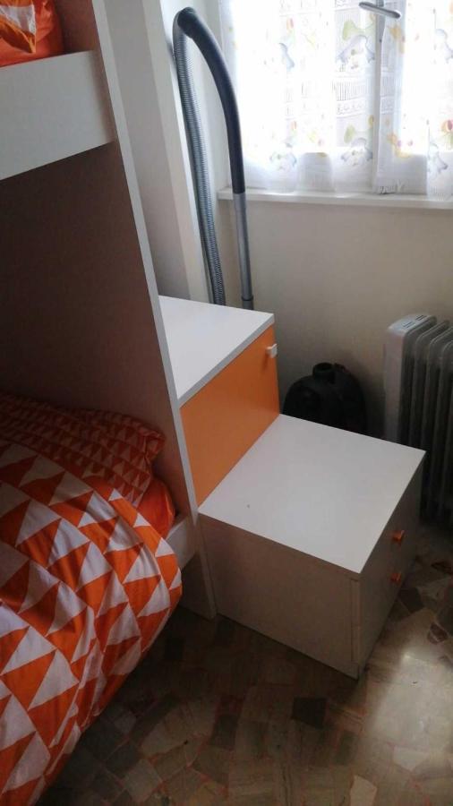 Impeccable In Next To M1 Metro 10 Mins Away From Duomo Wi-fi Feel Like Frühstückspension Mailand