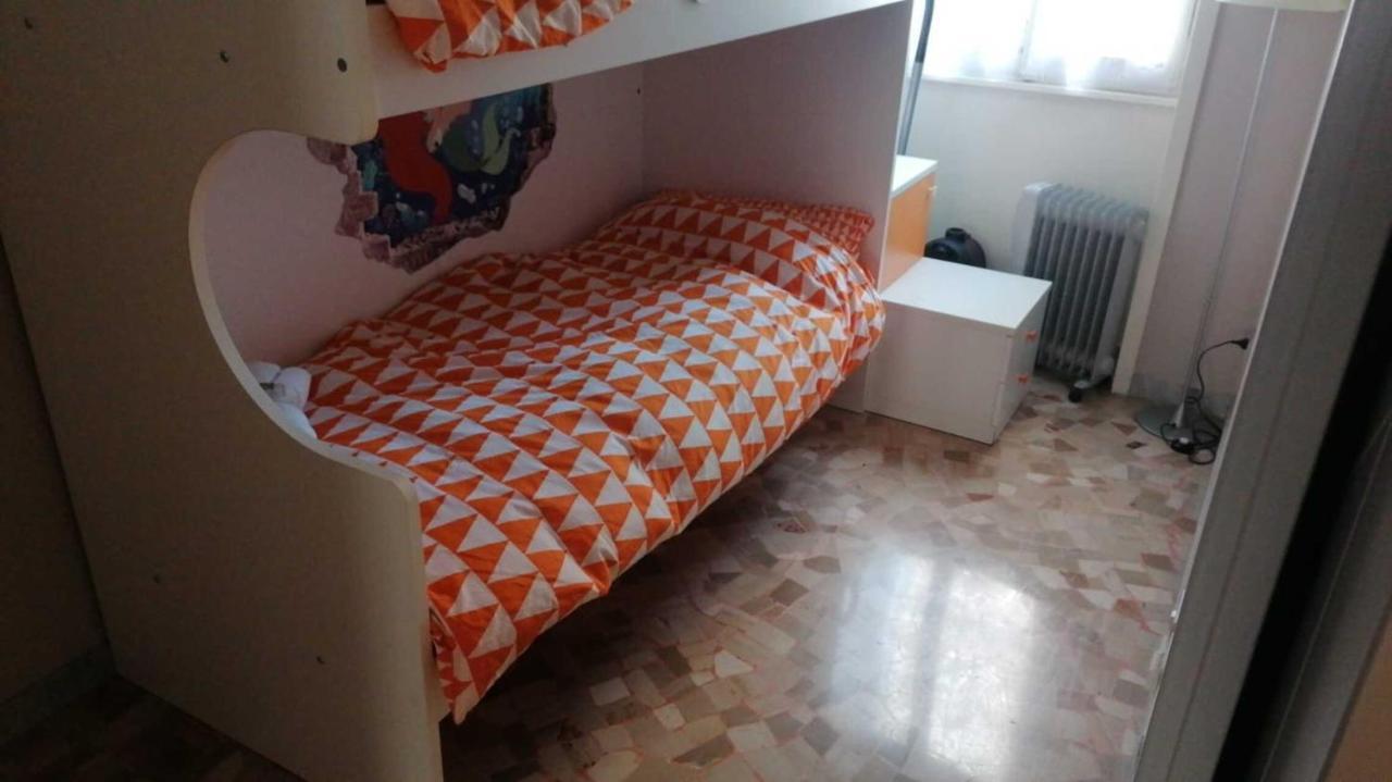 Impeccable In Next To M1 Metro 10 Mins Away From Duomo Wi-fi Feel Like Frühstückspension Mailand