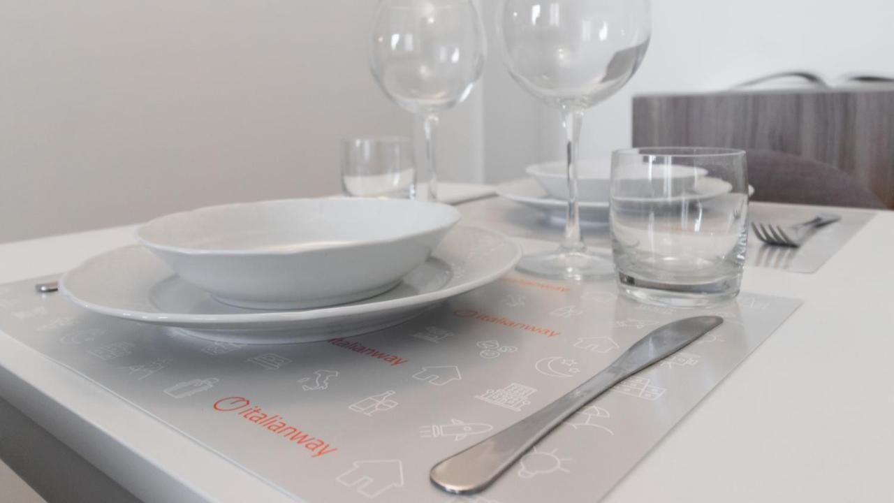 Italianway - Caterina Da Forli 6 Apartamento Milão