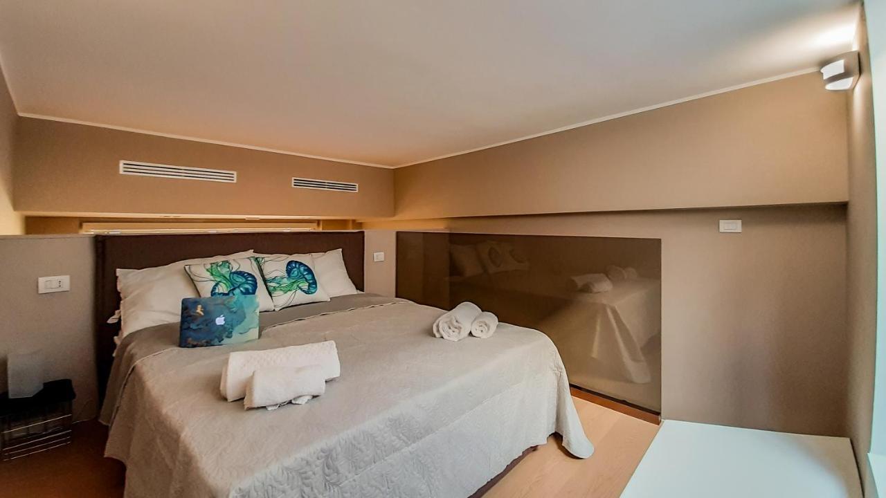 Apartment Joivy Sophisticated 2 Bedroom Loft For 4 Mailand