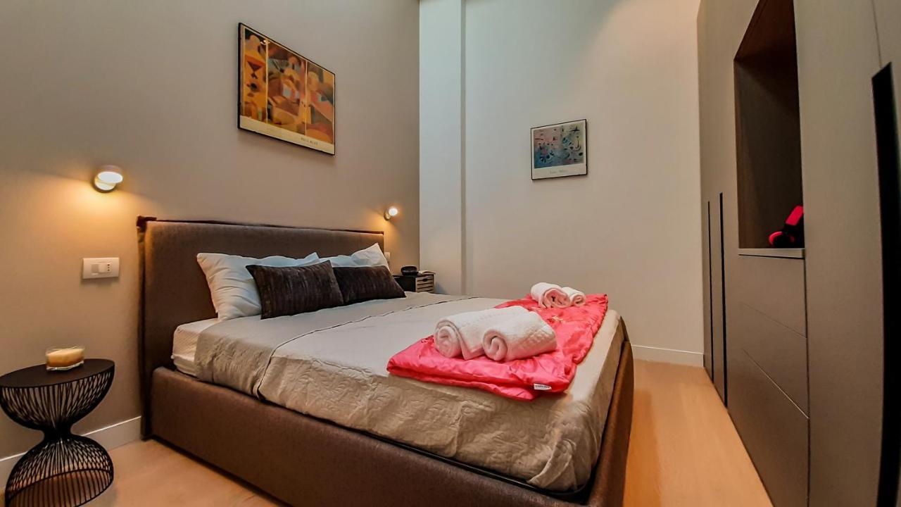 Joivy Sophisticated 2 Bedroom Loft For 4 Mailand