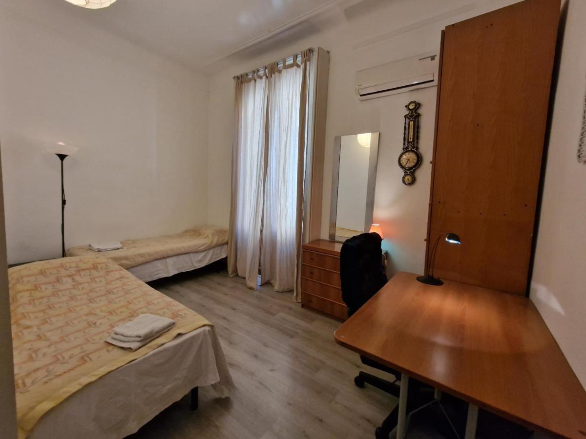 Homestay Private In A Quiet In The City Center