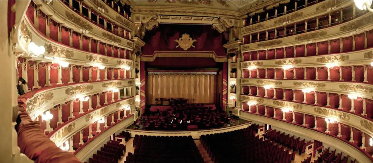 Lussuoso Attico Con Garage Gratis Vicino Al Duomo E Allo Ieo Apartment Mailand