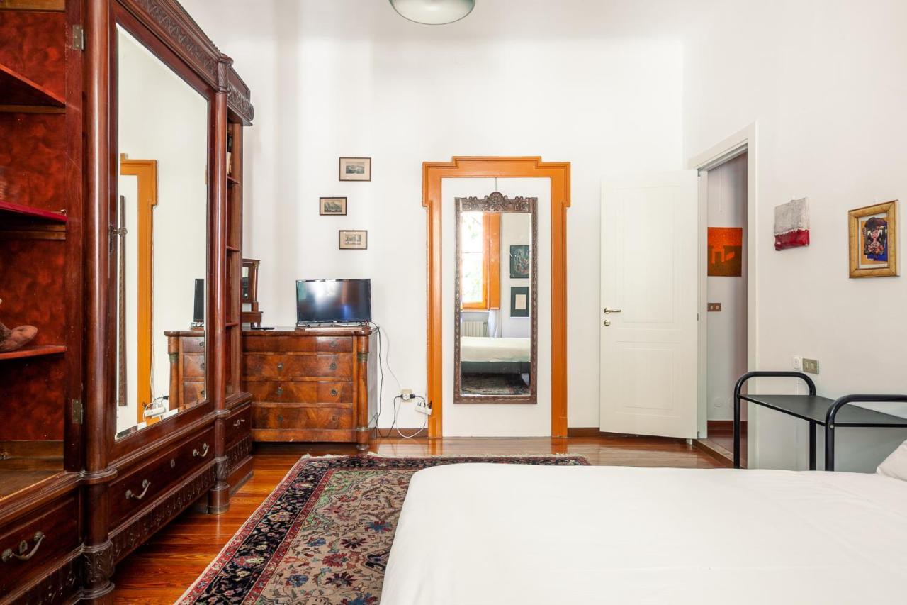 Bronzetti - Di Charme Centro Apartment Mailand