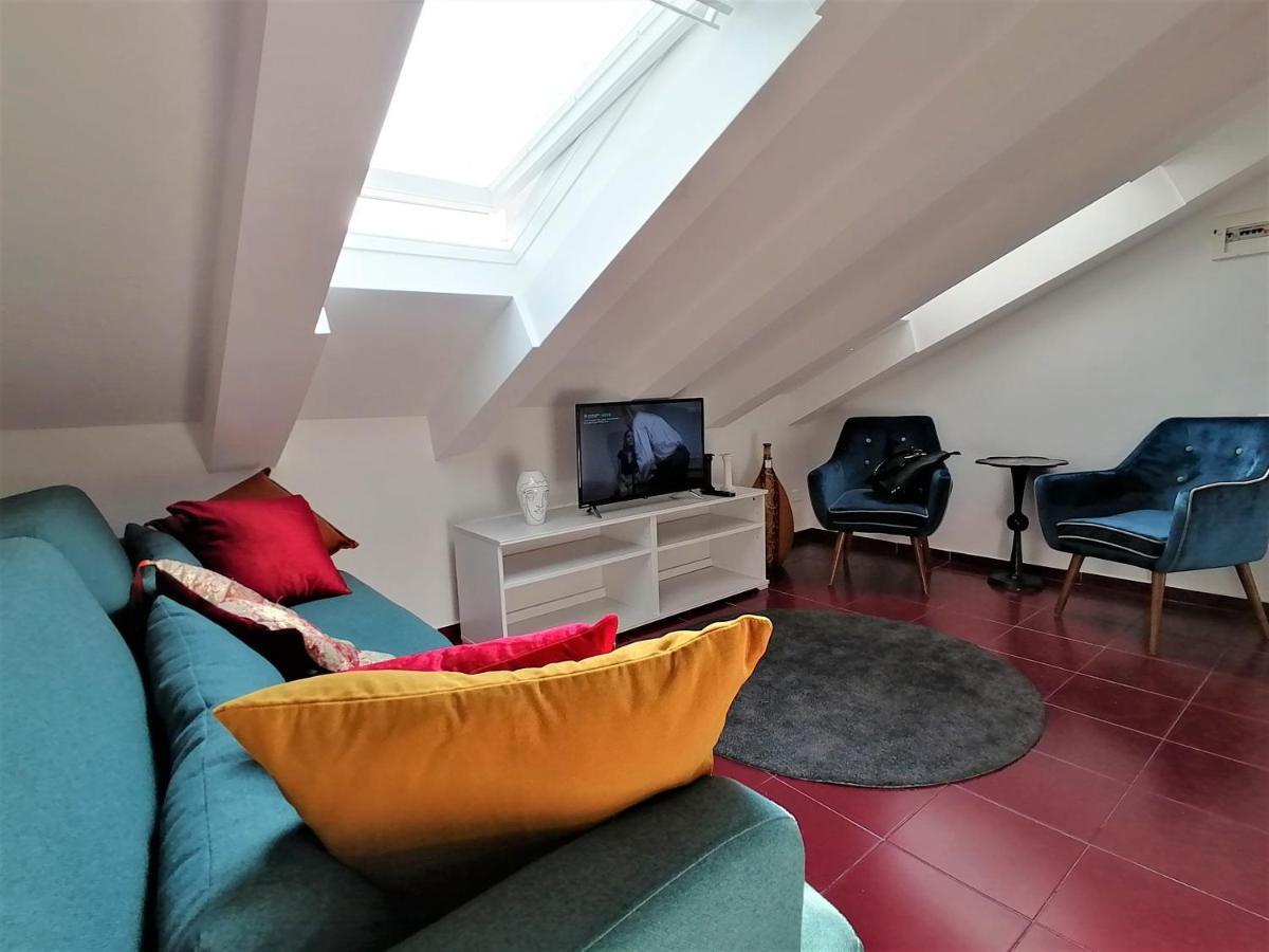 Mercanti Attic Version Apartment Mailand