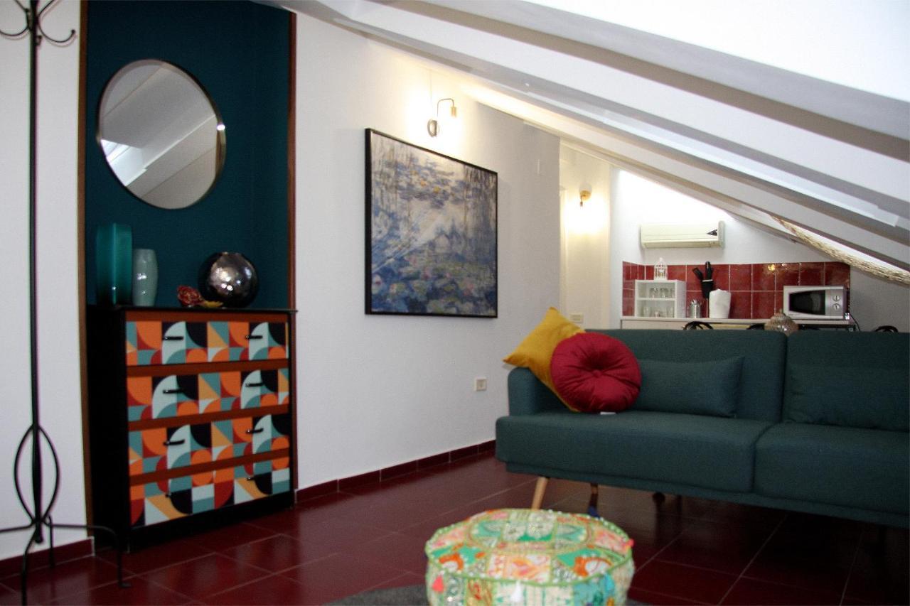 Mercanti Attic Version Apartment