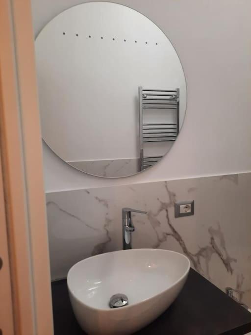 Apartamento N&ghomesweethome Raffaelloelegante Ideale Affari