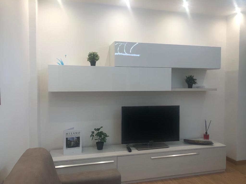 N&ghomesweethome Raffaelloelegante Ideale Affari Apartamento Milão