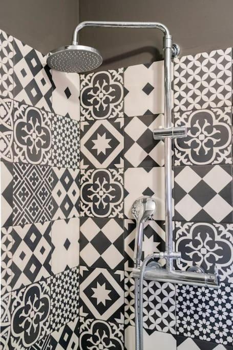 Apartment Black & White Flat In Naviglio/ Porta Genova