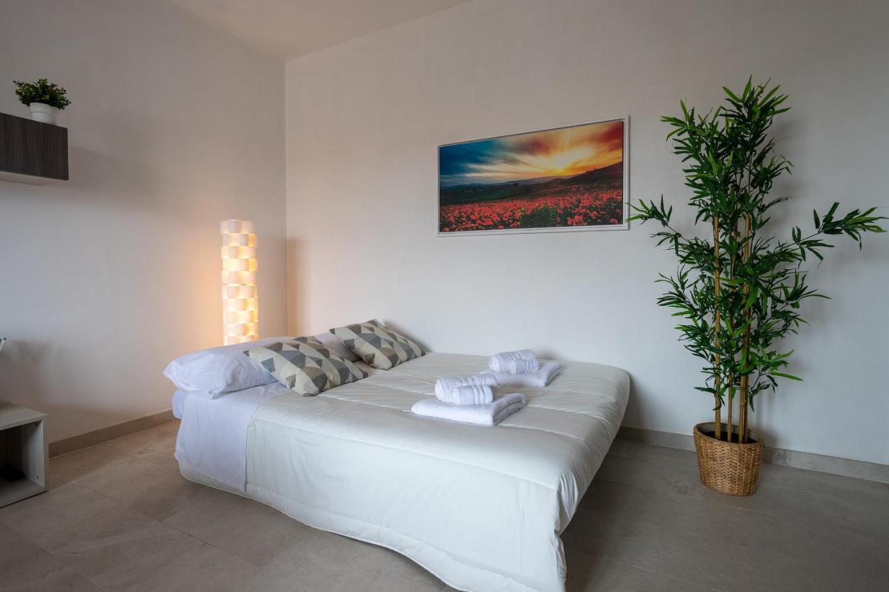 Apartment Free Parkinga Due Passi Da Navigli Con Balcone *