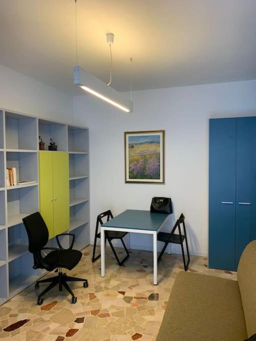 Apartment Cozy 1-room In Giambellino Milan