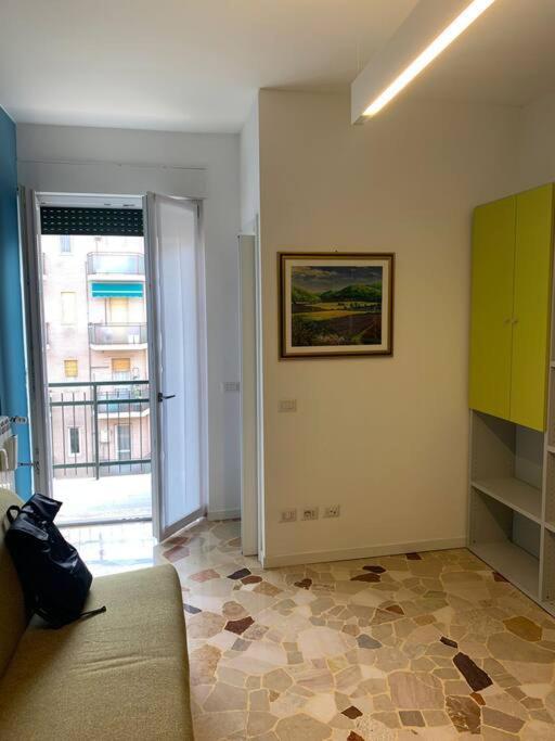 Cozy 1-room In Giambellino Milan
