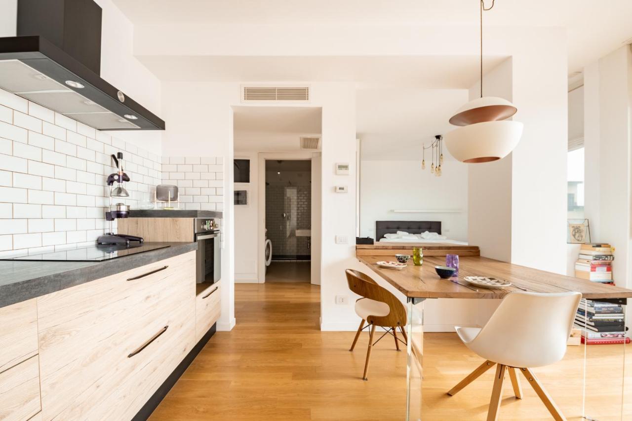 Apartment Bright Open Space Nearby Naviglio Pavese