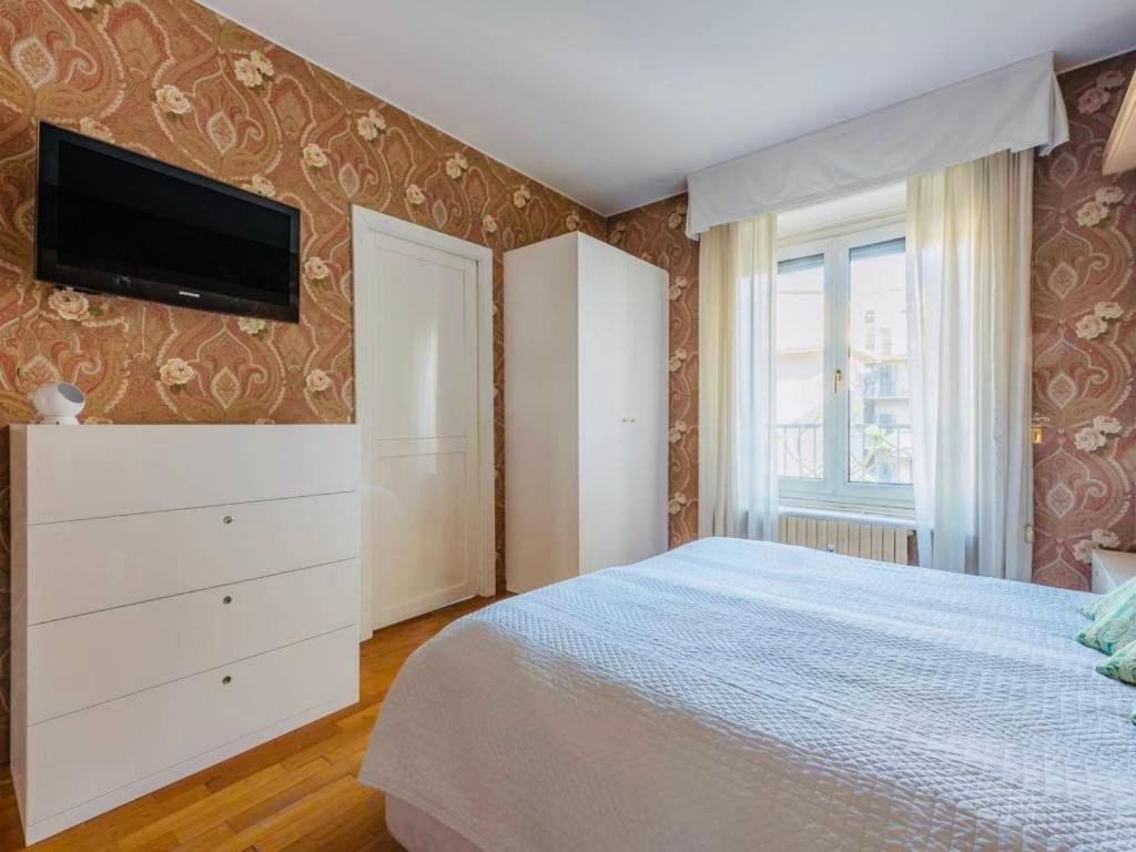 Apartment Luxury Design Place Repubblica Station Mailand