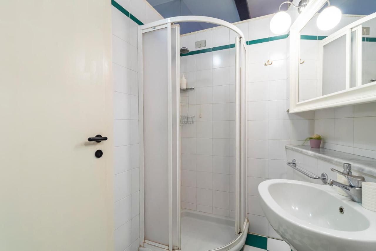 Lovely Flat De Castilla 7 * Mailand