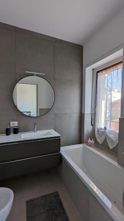 New! Accogliente Nel Centro Di Mailand