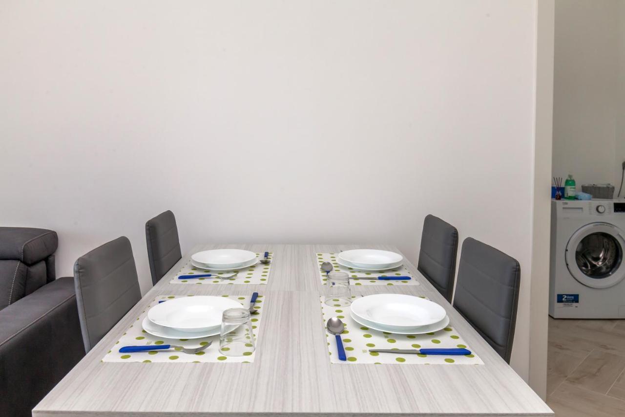 Apartamento 12° Piano Torre Diamante - 67 Milão