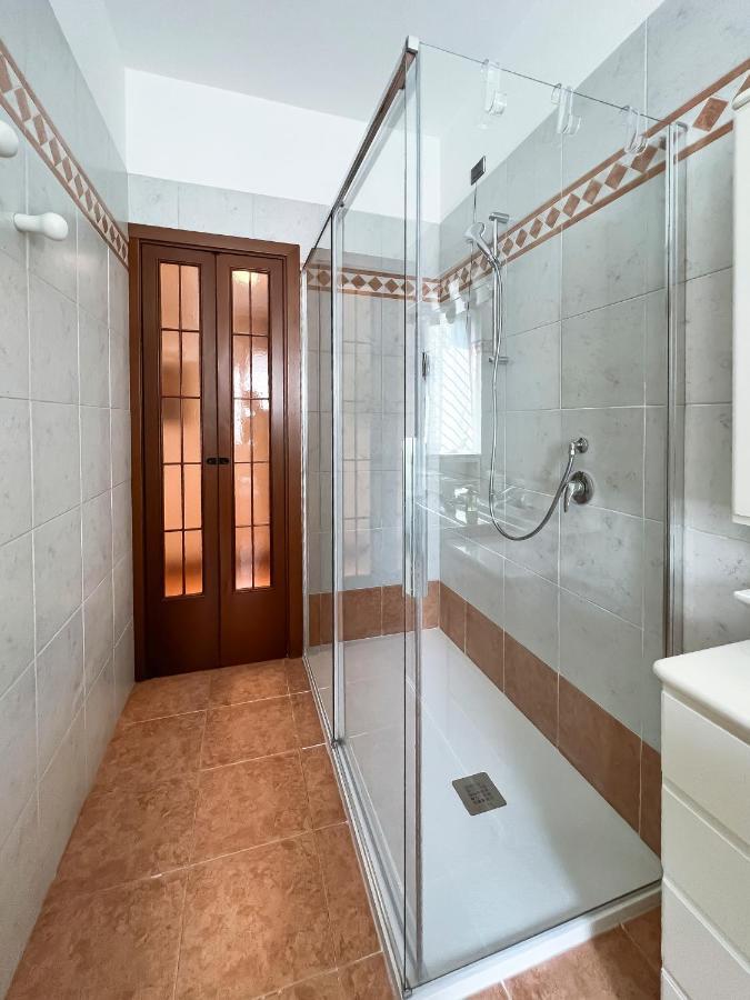Apartment Amply Lit Harmony Via Brocchi Mailand