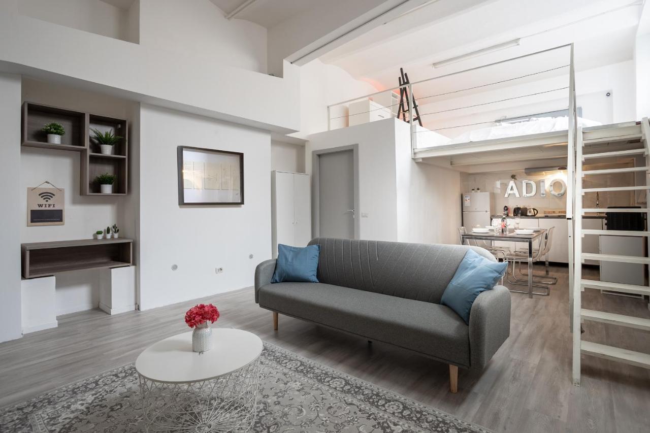 Apartamento Cozy Loft - Zona Certosa - Con Wi-fi & Netflix & Parking Free In The Street *