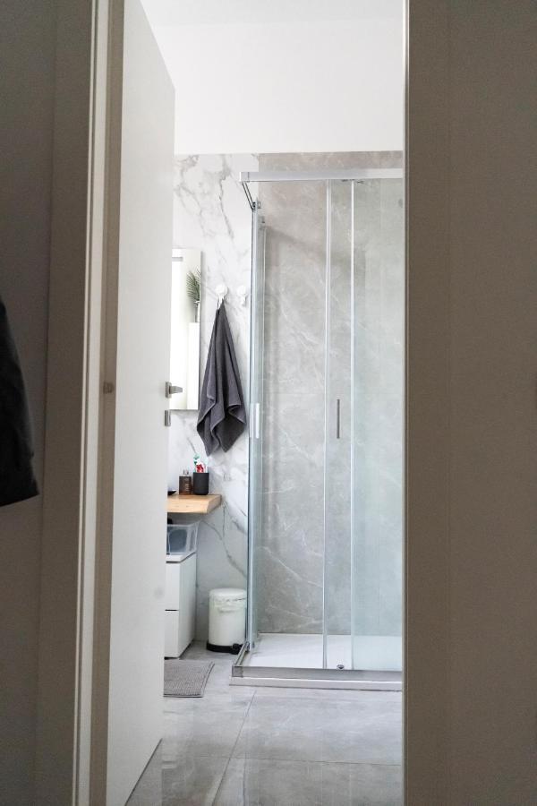 Little World Affori District 4 Pax Wifi Apartment Milan