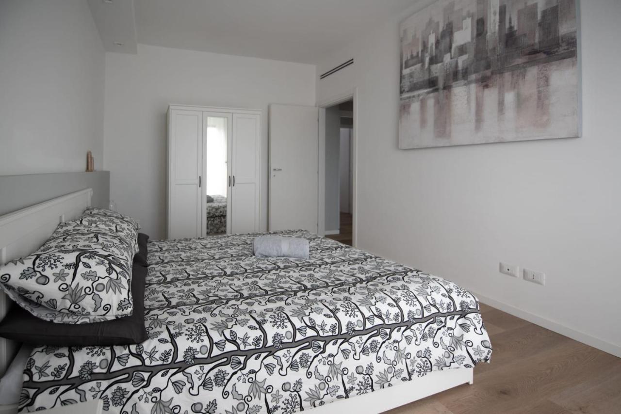 Welcome To Mi - Attico Metro M1 Apartment