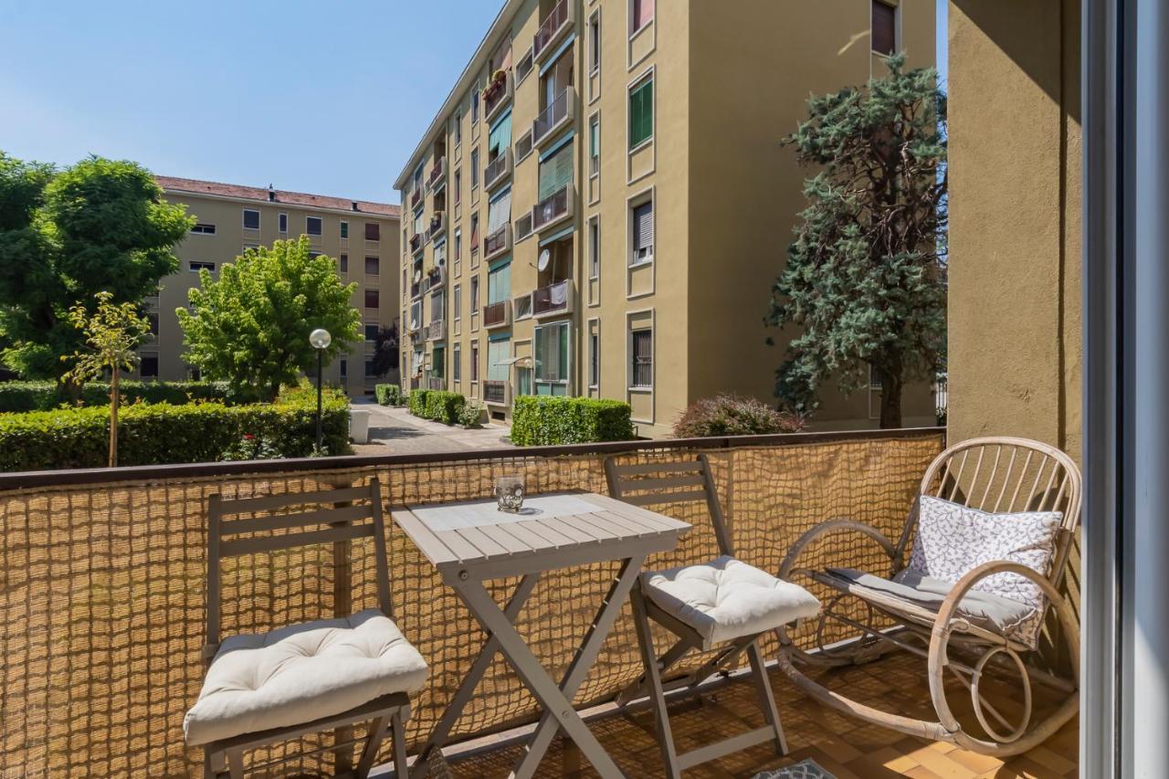 Apartment Renovated Flat Medeghino 24 Mailand
