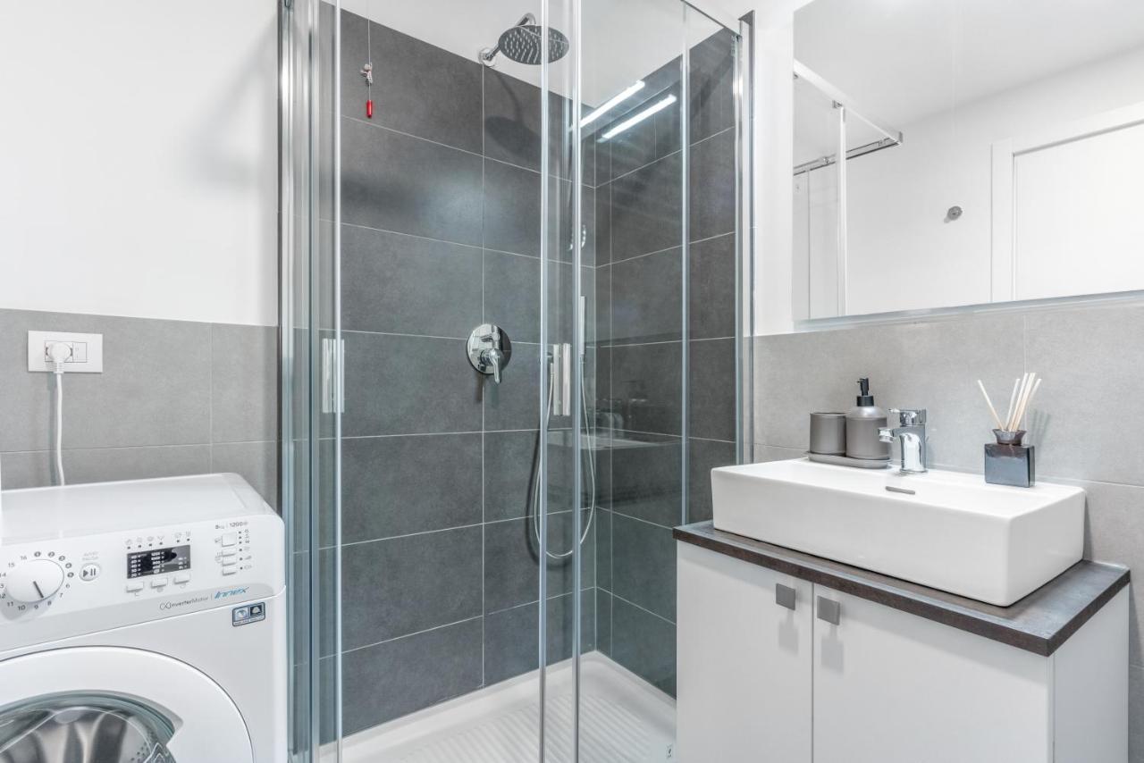 Modern With Terrace & Garage By Ndp Rent Apartment Mailand