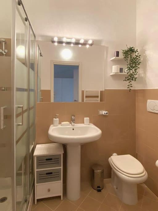 Apartment Chic Design Flat In Piero Della Francesca Milan