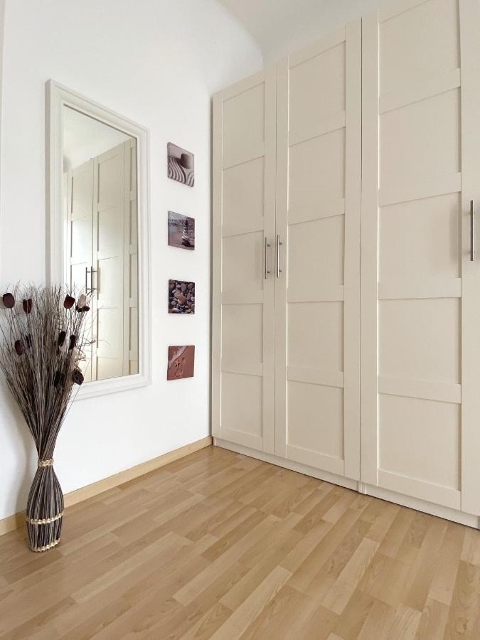 Chic Design Flat In Piero Della Francesca Apartment