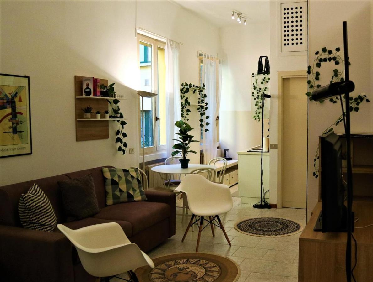 - La Casa Delle Meraviglie -navigli Edition- *