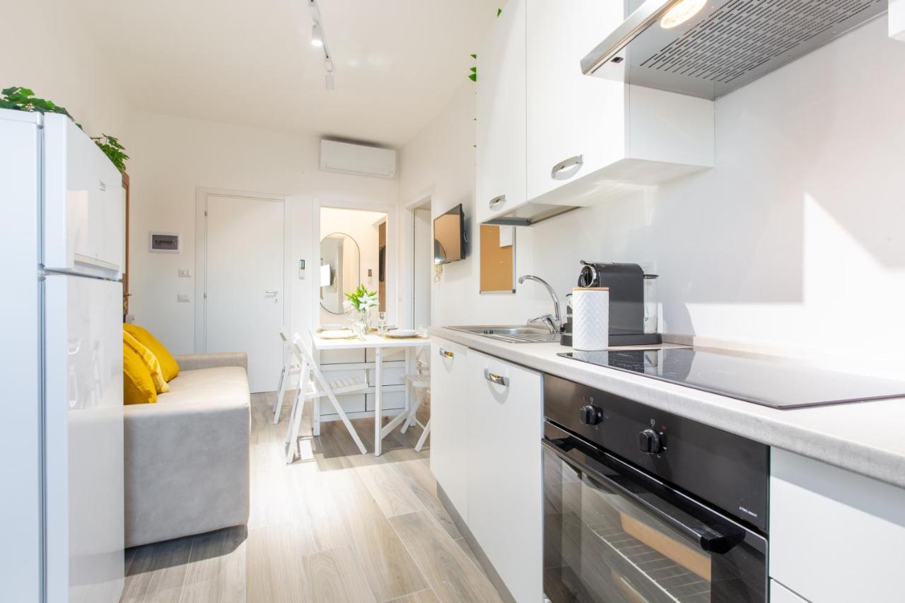 Apartment - Stylish House Free Wifi-parking-airport Milan