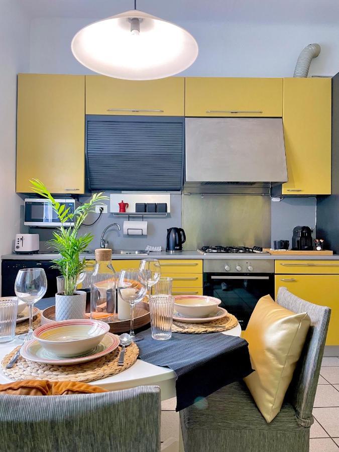 Homiesam - Yellow Dream & City Life Apartment