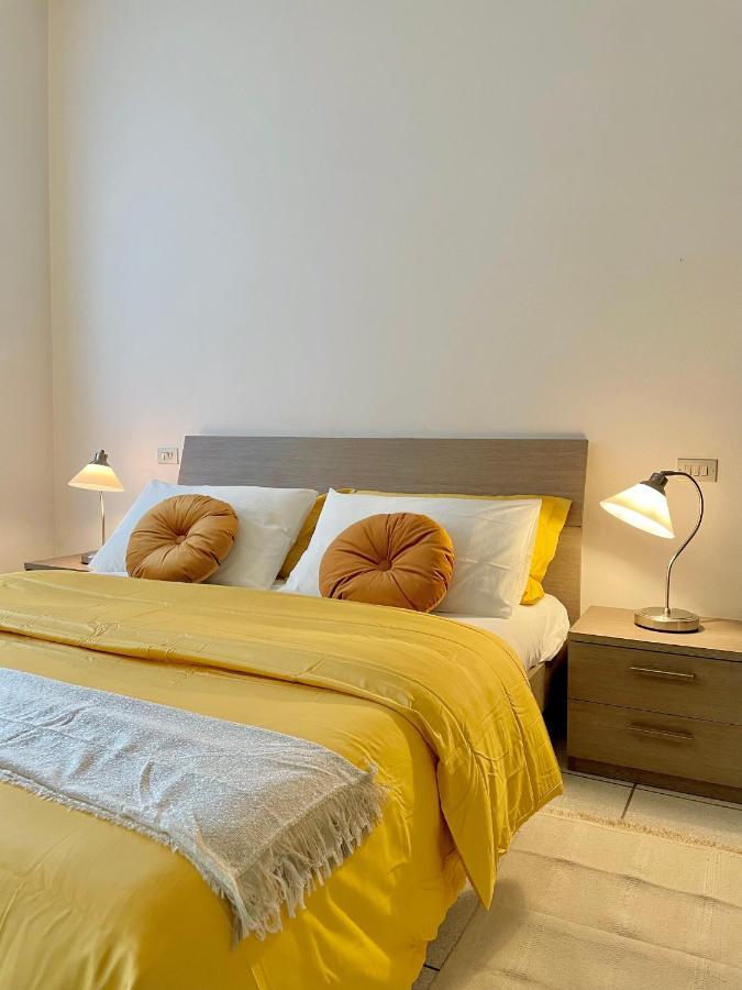 Apartment Homiesam - Yellow Dream & City Life