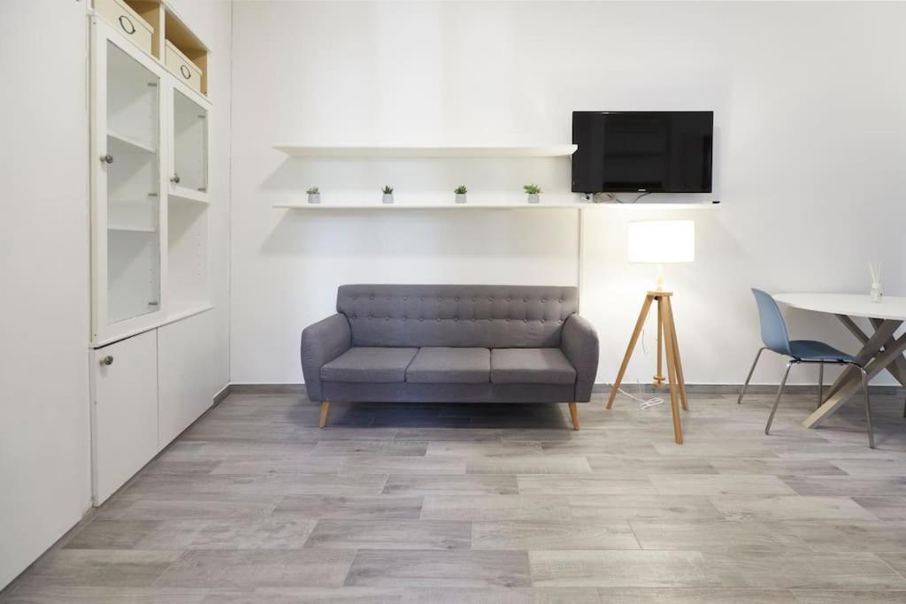 Flat Number 11 Apartment