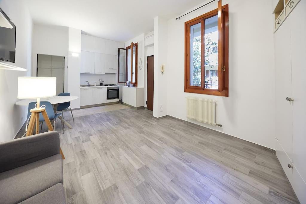 Apartment Flat Number 11