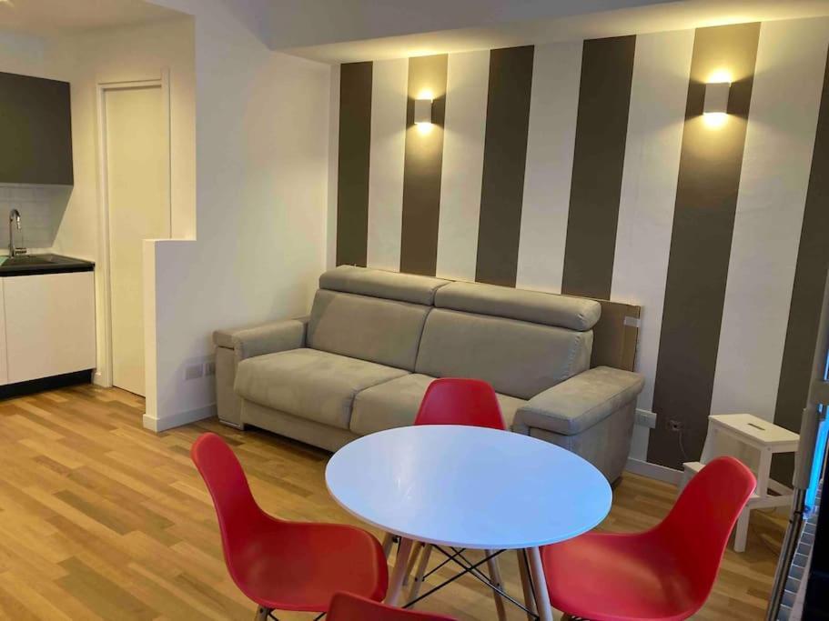 Bilocale Zona Bocconi-navigli Ferienhaus Mailand