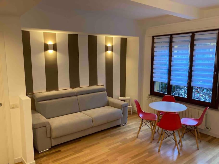 Bilocale Zona Bocconi-navigli Ferienhaus Mailand