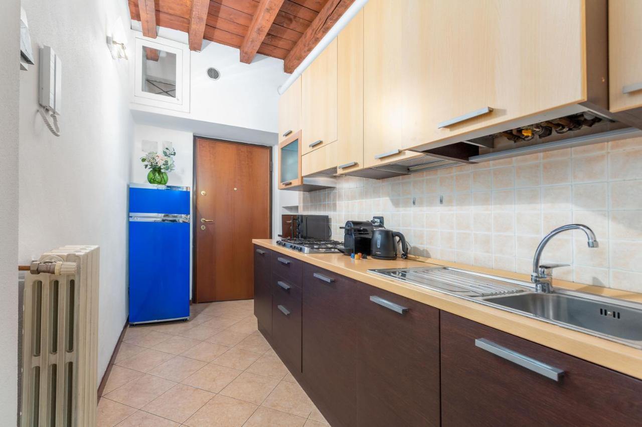 Conciliazione-centralissima Apartment Milan