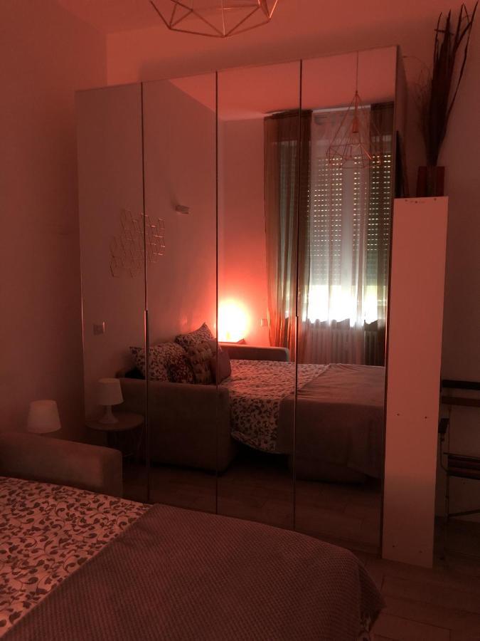 Apartment Joy House -central Near Metro Arco Della Pace Brera-entire Perfect For Work & Play, Nightlife With Ac & Fast Wifi Welcome To The Cool Joy House! Mailand
