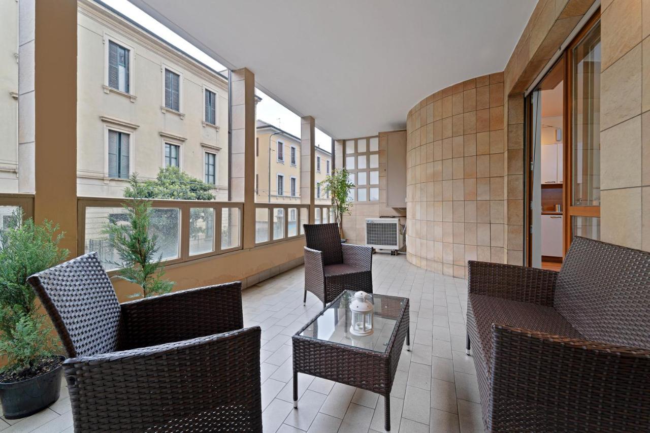 Way Rent - Con Terrazzo Zona Sempione Apartment Mailand